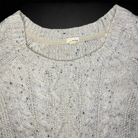 Garage Cream Cable Knit Sweater - Picture 4 of 9